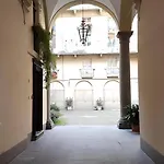 Elegante Dimora D' Epoca Dal Fascino Retro Turin
