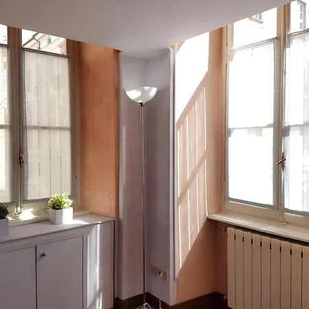 Elegante Dimora D' Epoca Dal Fascino Retro 아파트