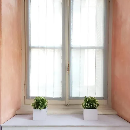 Elegante Dimora D' Epoca Dal Fascino Retro Appartement Turijn