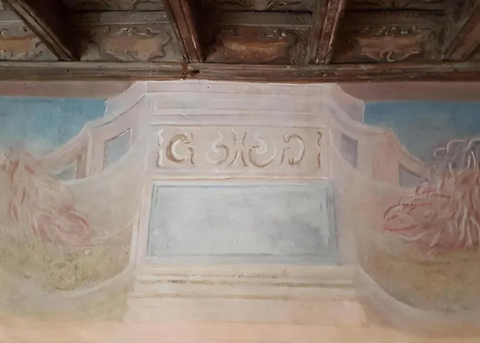 Elegante Dimora D' Epoca Dal Fascino Retro 아파트 *