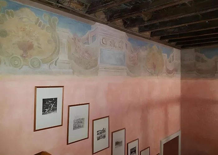 Apartamento Elegante Dimora D' Epoca Dal Fascino Retrò