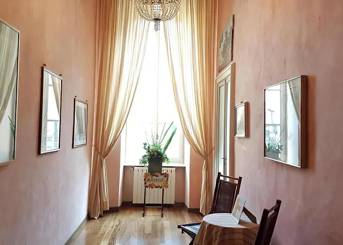 Apartamento Elegante Dimora D' Epoca Dal Fascino Retrò