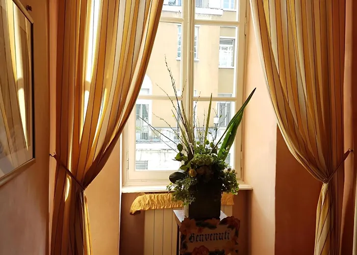 Elegante Dimora D' Epoca Dal Fascino Retrò Apartamento Turim