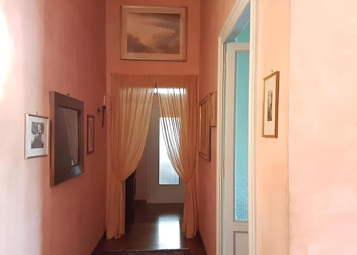 Apartamento Elegante Dimora D' Epoca Dal Fascino Retrò