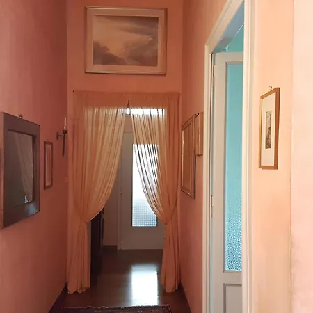 Apartamento Elegante Dimora D' Epoca Dal Fascino Retro