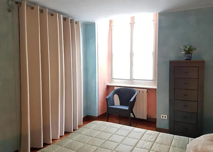 Elegante Dimora D' Epoca Dal Fascino Retro Turin